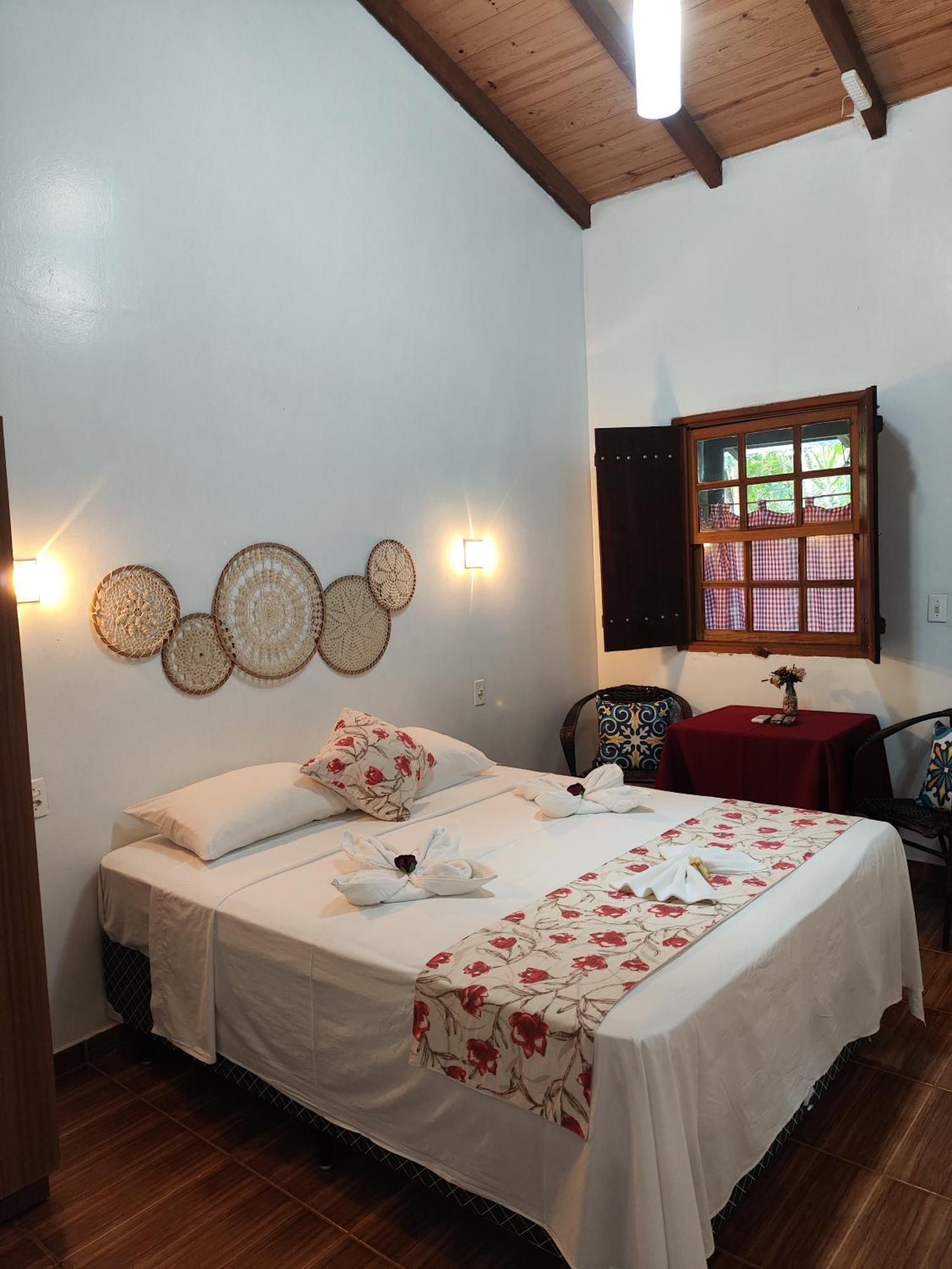 Templarios Ecovilla Pousada Pirenopolis Exterior photo